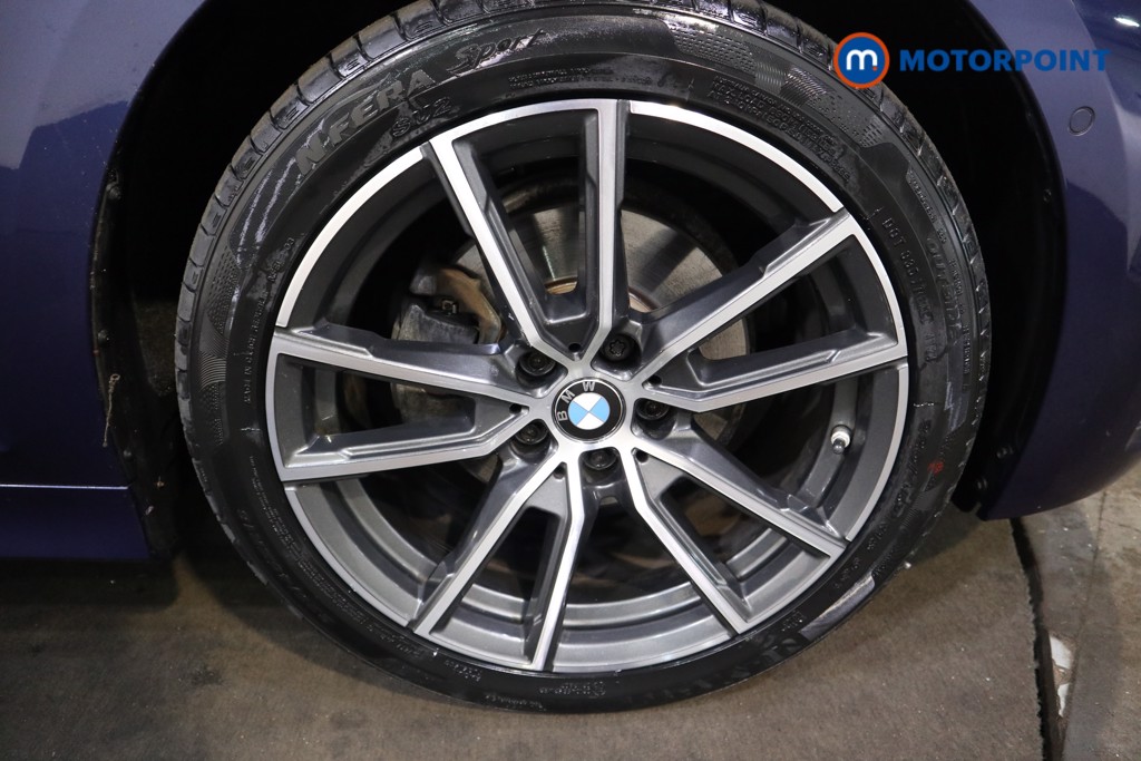 BMW 3 Series Sport Automatic Petrol Saloon - Stock Number (1539037) - 16th supplementary image