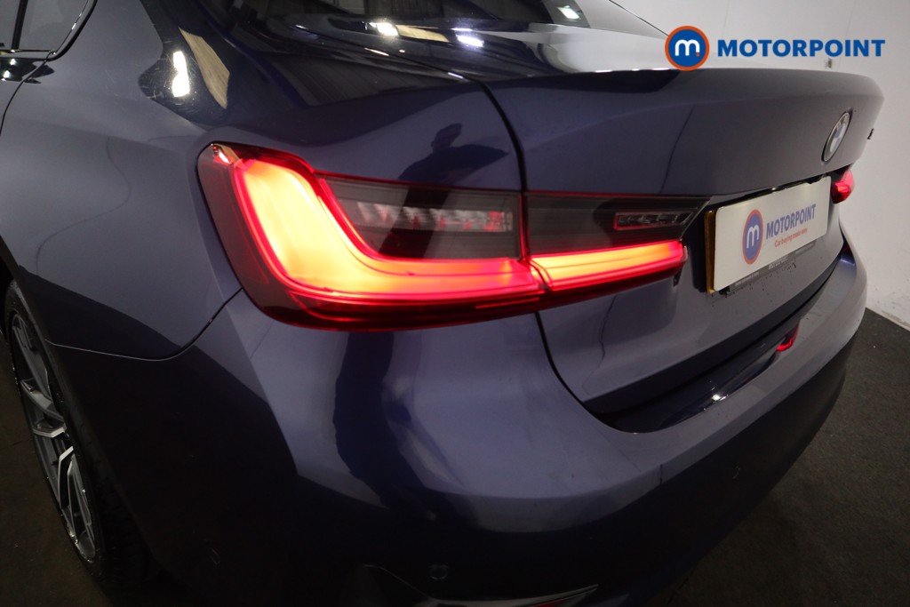 BMW 3 Series Sport Automatic Petrol Saloon - Stock Number (1539037) - 21st supplementary image