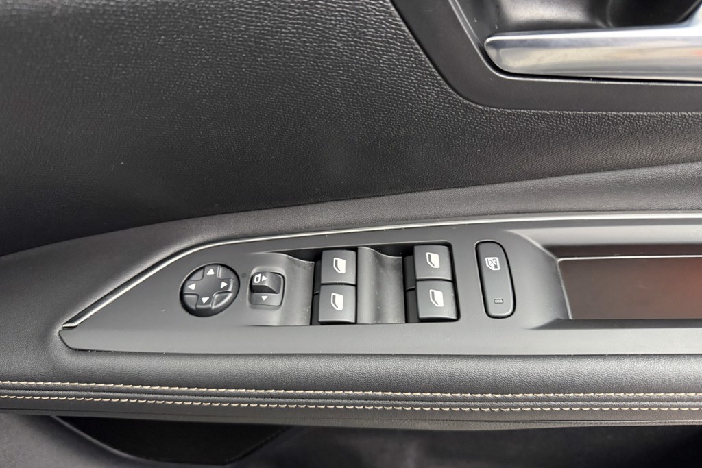 Peugeot 5008 GT Automatic Diesel SUV - Stock Number (1539537) - 16th supplementary image