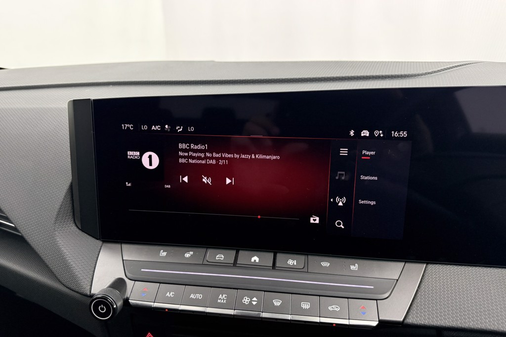 Vauxhall Astra Ultimate Manual Petrol Hatchback - Stock Number (1539807) - 8th supplementary image