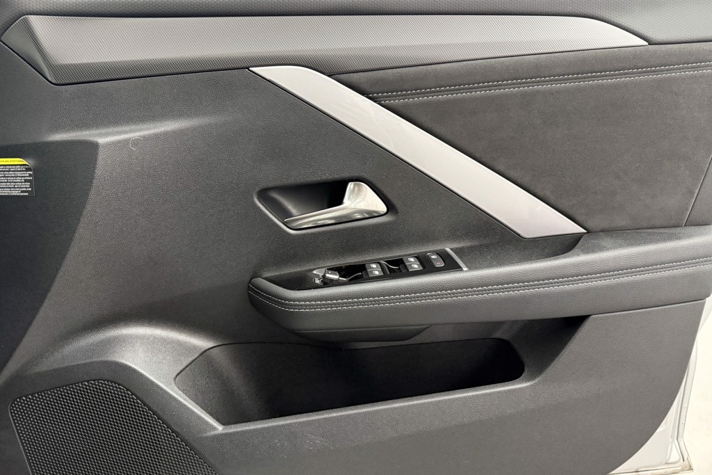 Vauxhall Astra Ultimate Manual Petrol Hatchback - Stock Number (1539807) - 17th supplementary image