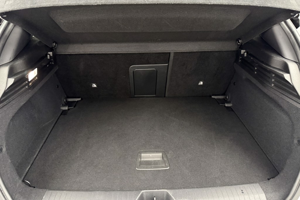 Vauxhall Astra Ultimate Manual Petrol Hatchback - Stock Number (1539807) - 27th supplementary image