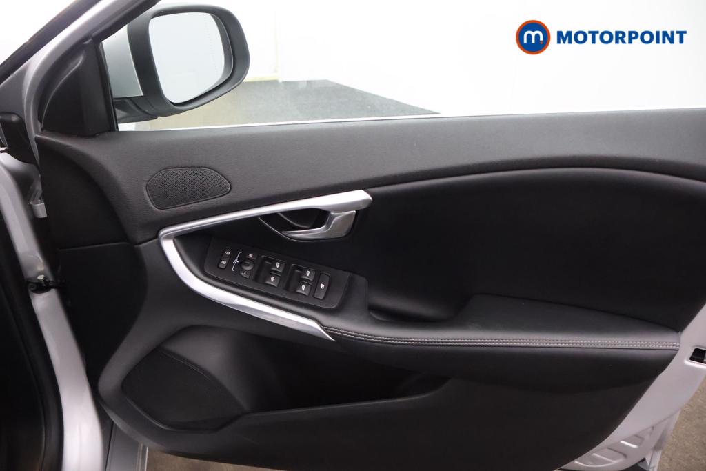 Volvo V40 R Design Nav Plus Automatic Petrol Hatchback - Stock Number (1539983) - 9th supplementary image