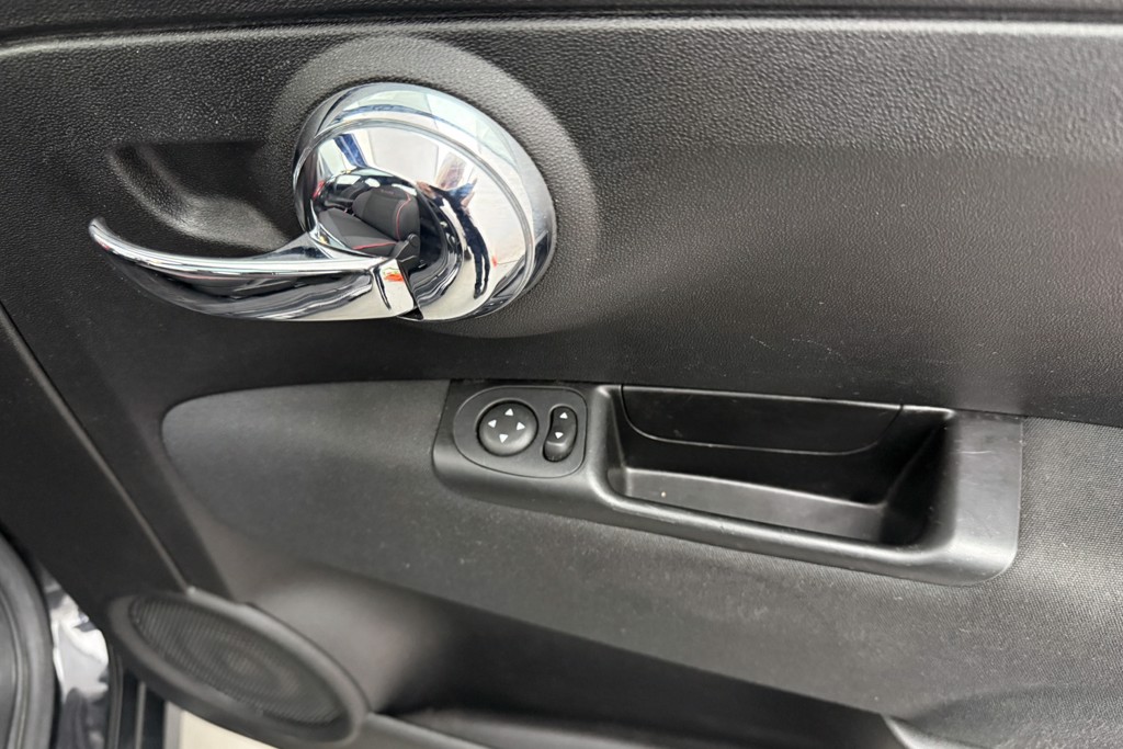 Fiat 500 RED Manual Petrol-Electric Hybrid Hatchback - Stock Number (1541099) - 15th supplementary image