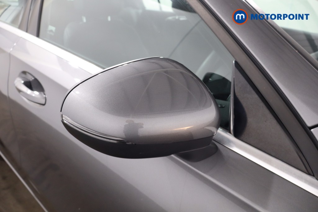 Mercedes-Benz A Class SE Manual Petrol Hatchback - Stock Number (1541507) - 26th supplementary image