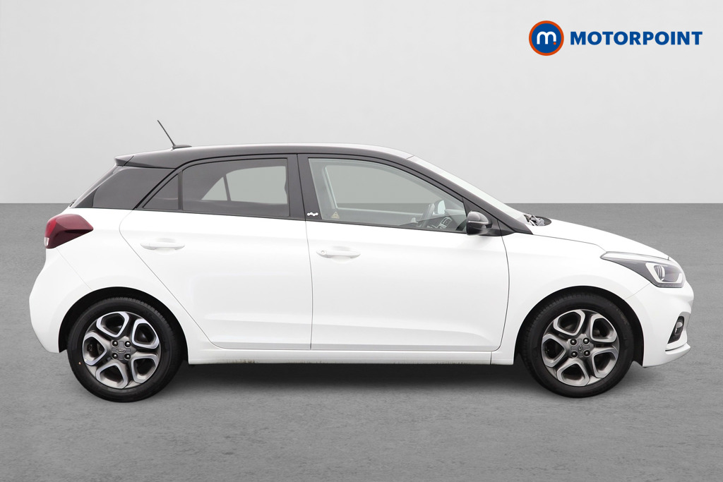 Hyundai I20 Play Manual Petrol Hatchback - Stock Number (1542760) - Drivers side