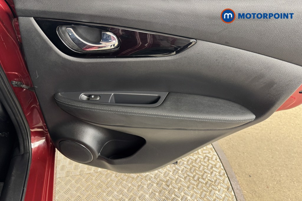 Nissan Qashqai Acenta Premium Manual Petrol SUV - Stock Number (1542948) - 16th supplementary image