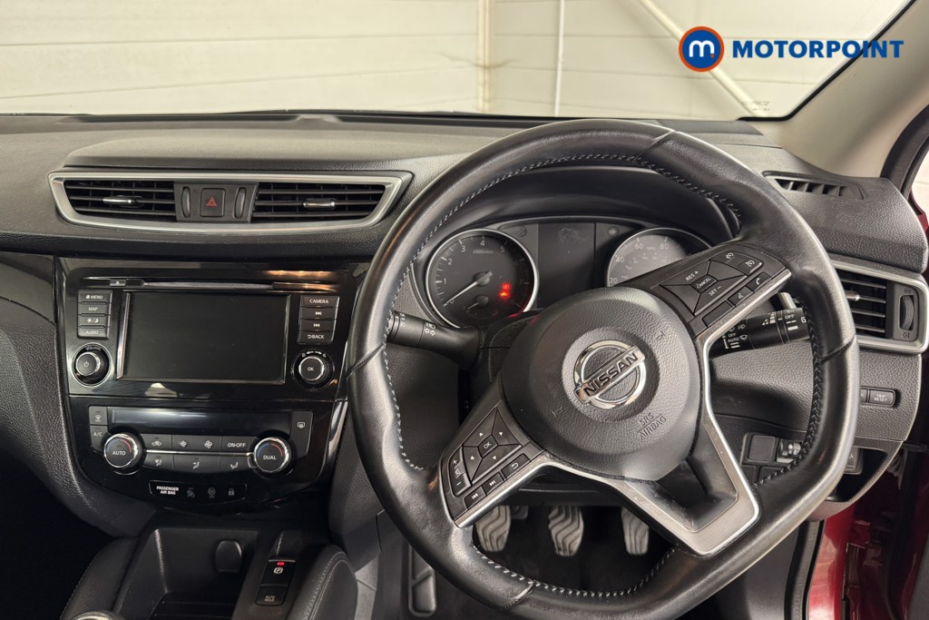 Nissan Qashqai Acenta Premium Manual Petrol SUV - Stock Number (1542948) - 1st supplementary image