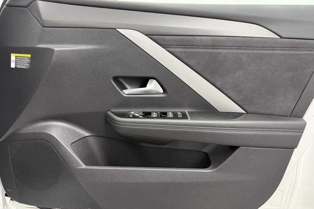 Vauxhall Astra GSE Automatic Petrol Plug-In Hybrid Hatchback - Stock Number (1543498) - 9th supplementary image