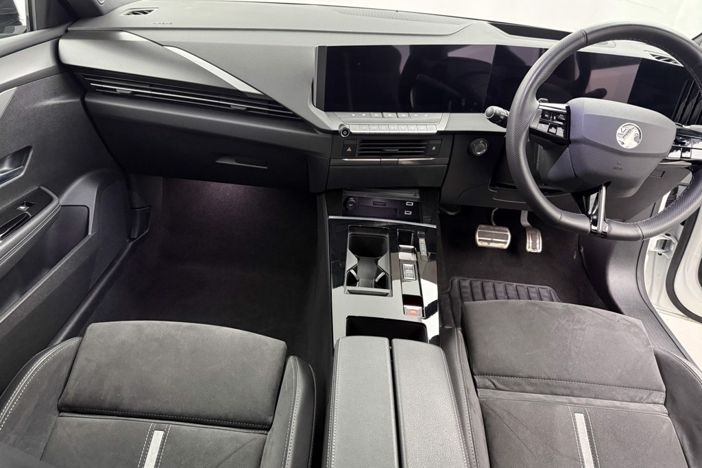 Vauxhall Astra GSE Automatic Petrol Plug-In Hybrid Hatchback - Stock Number (1543498) - 13th supplementary image