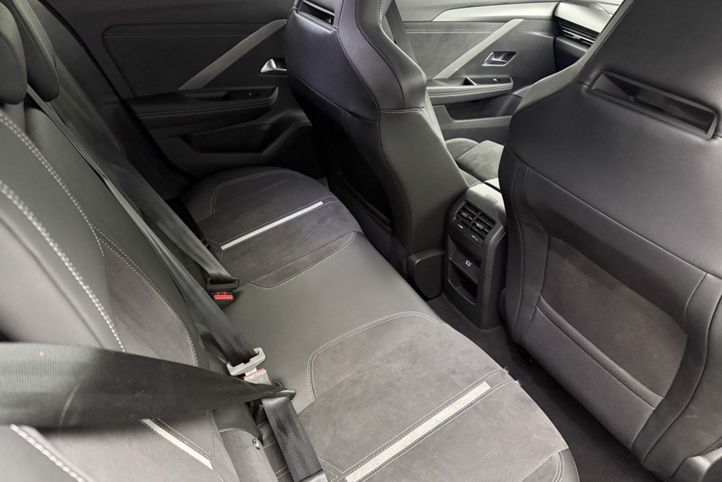 Vauxhall Astra GSE Automatic Petrol Plug-In Hybrid Hatchback - Stock Number (1543498) - 15th supplementary image