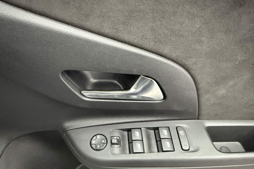 Vauxhall Corsa Ultimate Manual Petrol Hatchback - Stock Number (1543507) - 10th supplementary image