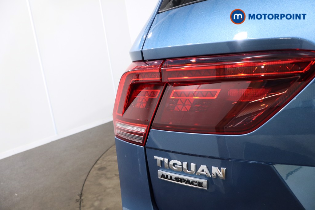 Volkswagen Tiguan Allspace R-Line Tech Automatic Petrol SUV - Stock Number (1543584) - 29th supplementary image