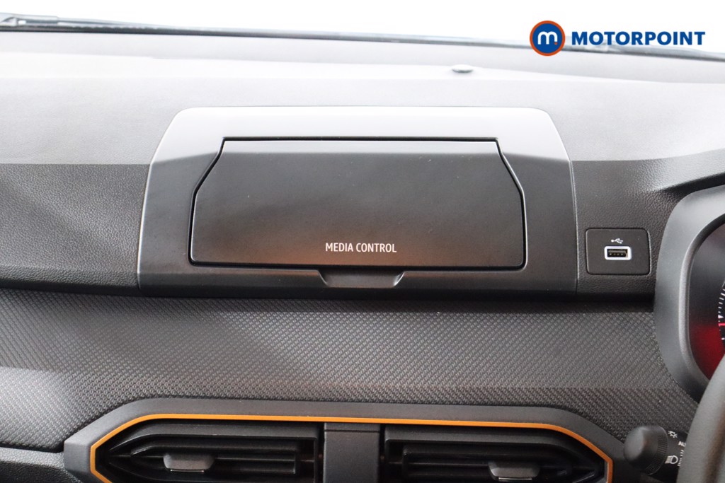 Dacia Sandero Stepway Essential Manual Petrol Hatchback - Stock Number (1543595) - 2nd supplementary image