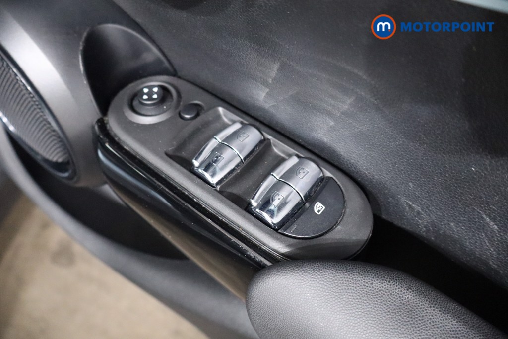 Mini Hatchback Cooper Classic Manual Petrol Hatchback - Stock Number (1544693) - 23rd supplementary image