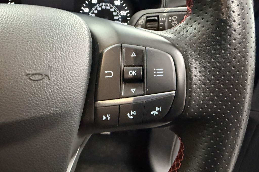 Ford Focus St-Line Manual Petrol Hatchback - Stock Number (1544991) - 4th supplementary image