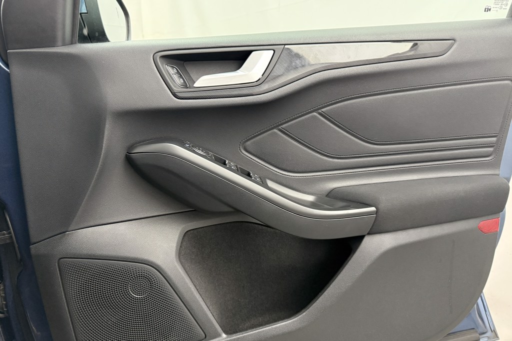 Ford Focus St-Line Manual Petrol Hatchback - Stock Number (1544991) - 12th supplementary image