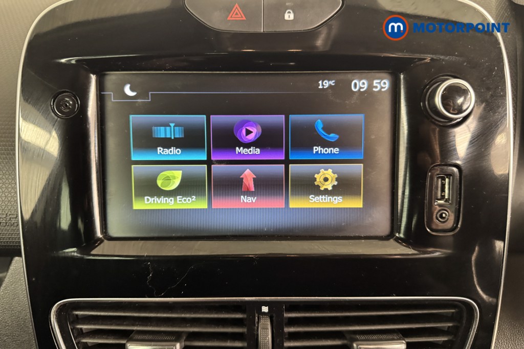 Renault Clio Iconic Manual Petrol Hatchback - Stock Number (1546122) - 2nd supplementary image