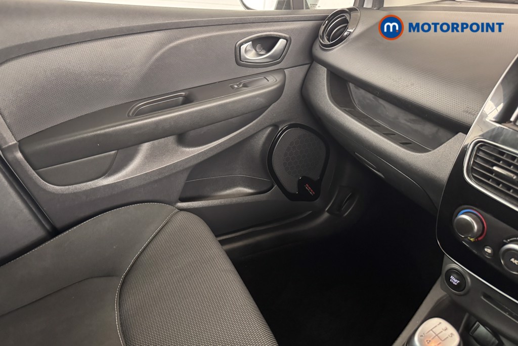 Renault Clio Iconic Manual Petrol Hatchback - Stock Number (1546122) - 12th supplementary image