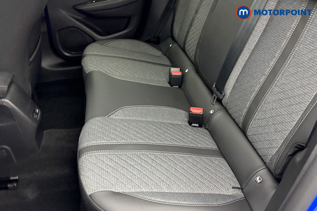 Peugeot 208 Allure Automatic Petrol-Electric Hybrid Hatchback - Stock Number (1546835) - 21st supplementary image