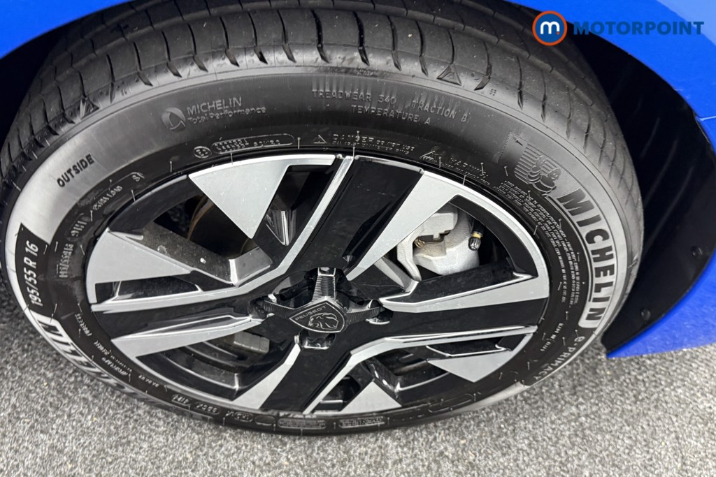 Peugeot 208 Allure Automatic Petrol-Electric Hybrid Hatchback - Stock Number (1546835) - 30th supplementary image