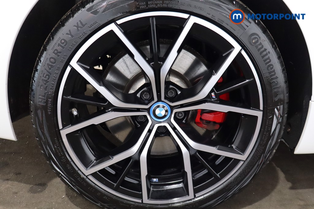 BMW 5 Series M Sport Automatic Petrol Plug-In Hybrid Estate - Stock Number (1546925) - 9th supplementary image