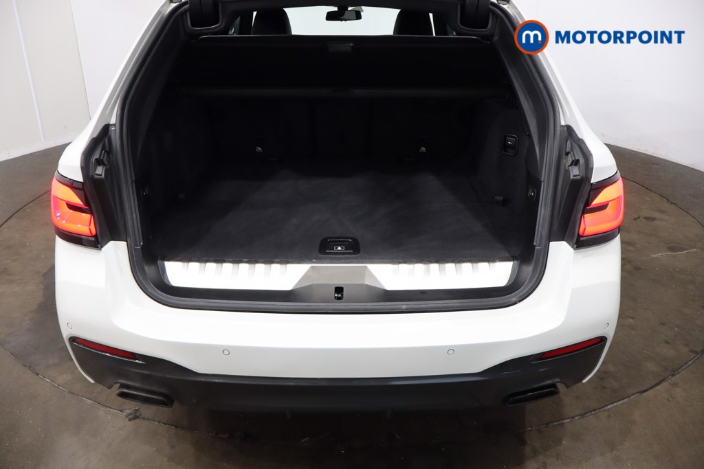 BMW 5 Series M Sport Automatic Petrol Plug-In Hybrid Estate - Stock Number (1546925) - 31st supplementary image