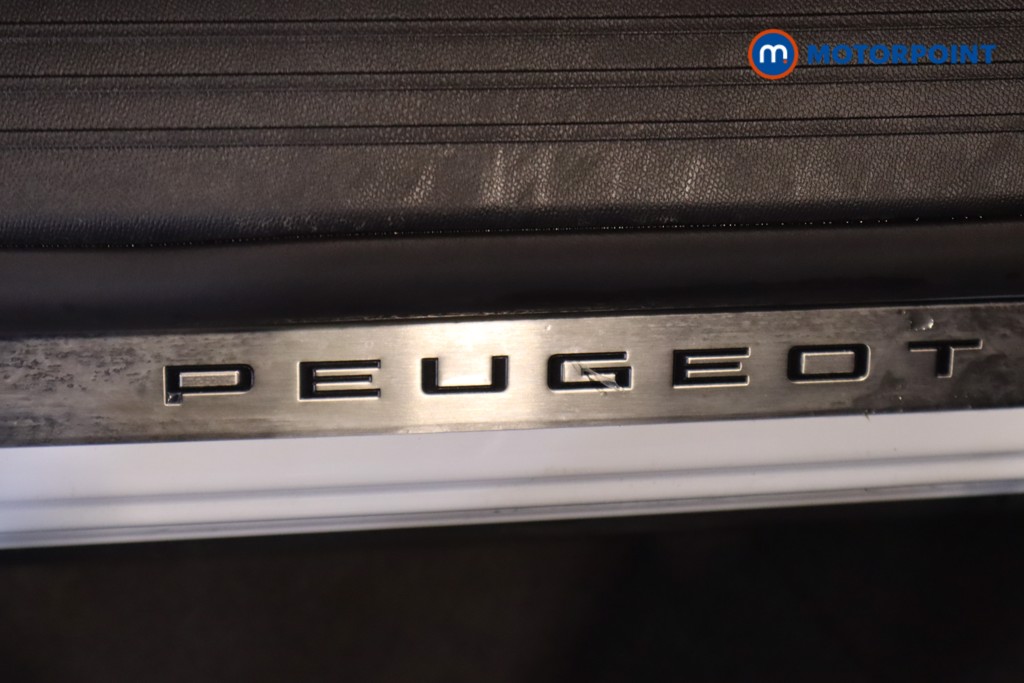 Peugeot 3008 GT Automatic Electric SUV - Stock Number (1547010) - 8th supplementary image