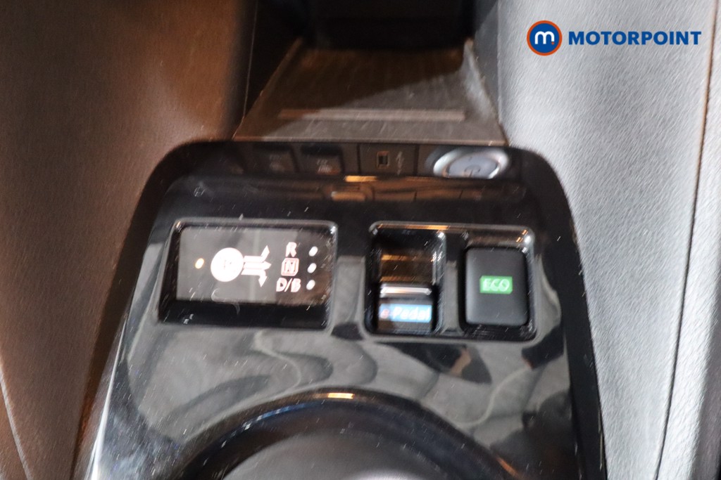 Nissan Leaf N-Connecta Automatic Electric Hatchback - Stock Number (1547222) - 14th supplementary image