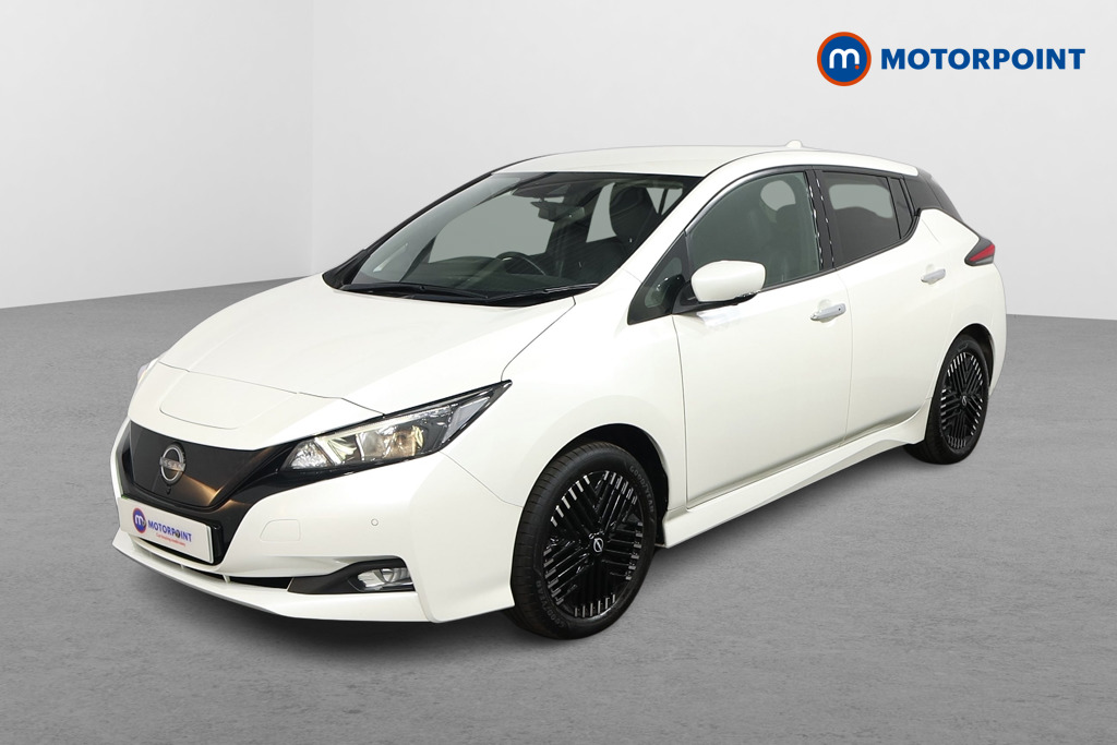 Nissan Leaf N-Connecta Automatic Electric Hatchback - Stock Number (1547222) - Passenger side front corner