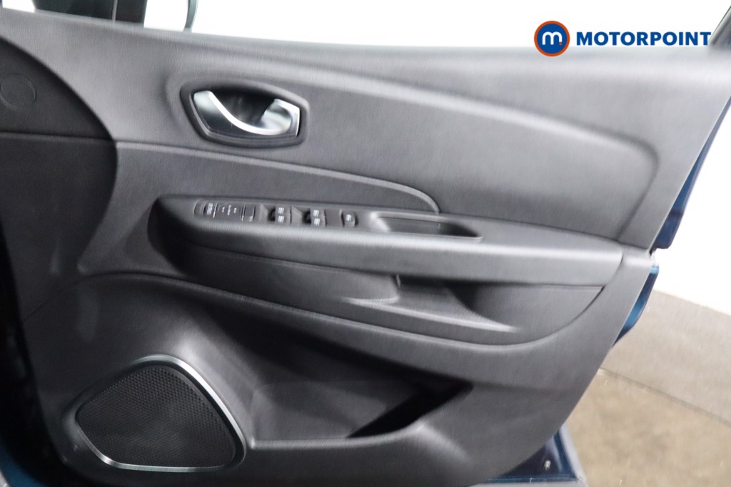 Renault Captur Dynamique Nav Manual Petrol SUV - Stock Number (1547893) - 22nd supplementary image