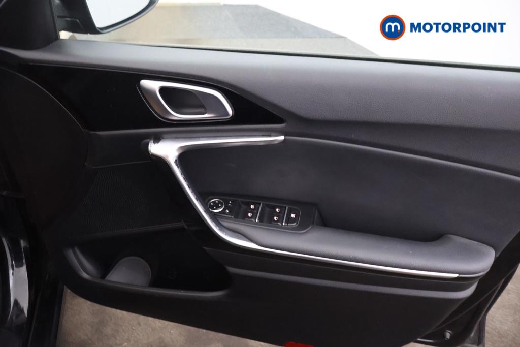KIA Ceed 3 Manual Petrol Hatchback - Stock Number (1522976) - 9th supplementary image