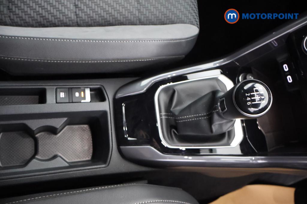 Volkswagen T-Roc R-Line Manual Petrol SUV - Stock Number (1529505) - 6th supplementary image
