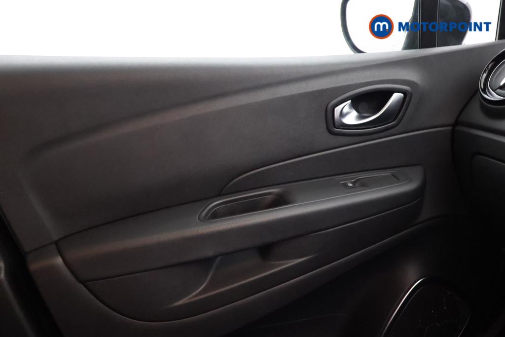 Renault Captur Iconic Manual Diesel SUV - Stock Number (1533293) - 8th supplementary image