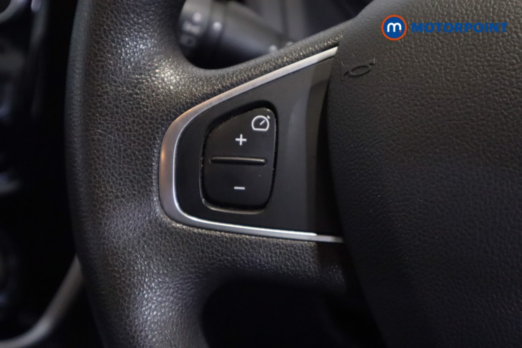 Renault Captur Play Manual Petrol SUV - Stock Number (1535419) - 13th supplementary image