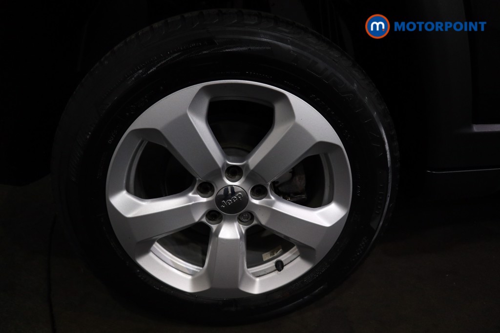Jeep Compass Longitude Automatic Petrol SUV - Stock Number (1536479) - 13th supplementary image