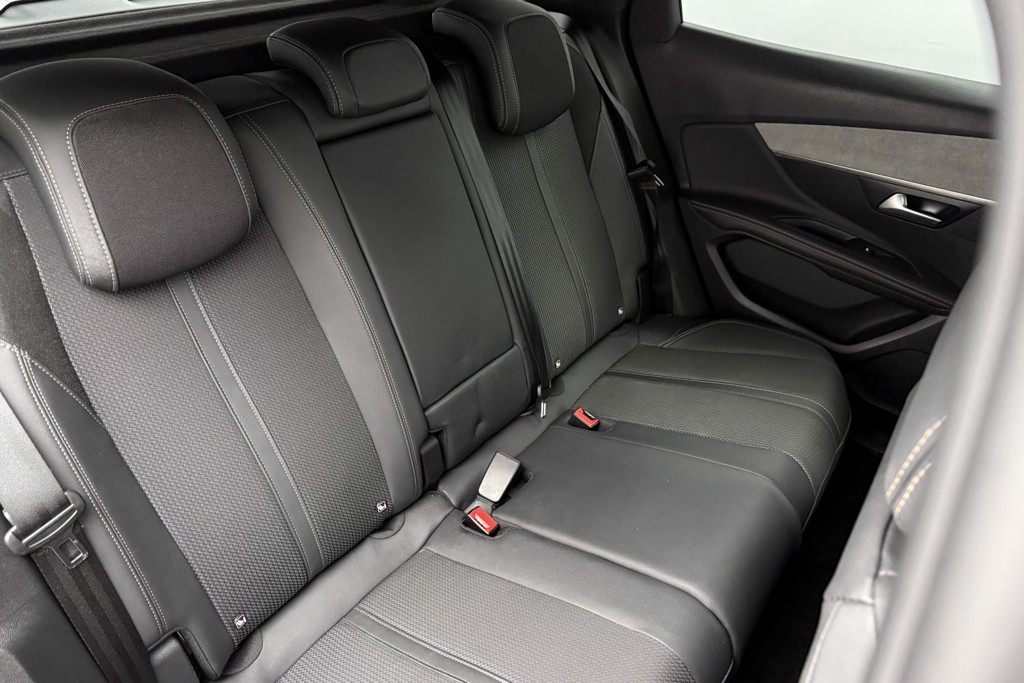 Peugeot 3008 GT Automatic Diesel SUV - Stock Number (1539703) - 22nd supplementary image