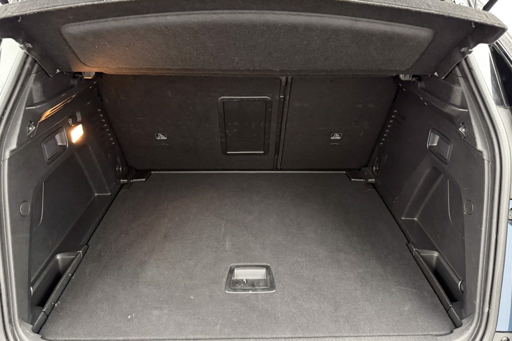 Peugeot 3008 GT Automatic Diesel SUV - Stock Number (1539703) - 25th supplementary image