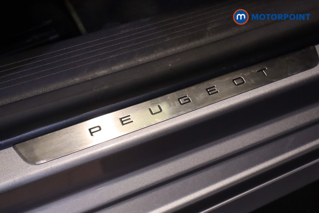 Peugeot 308 GT Automatic Diesel Estate - Stock Number (1539717) - 14th supplementary image