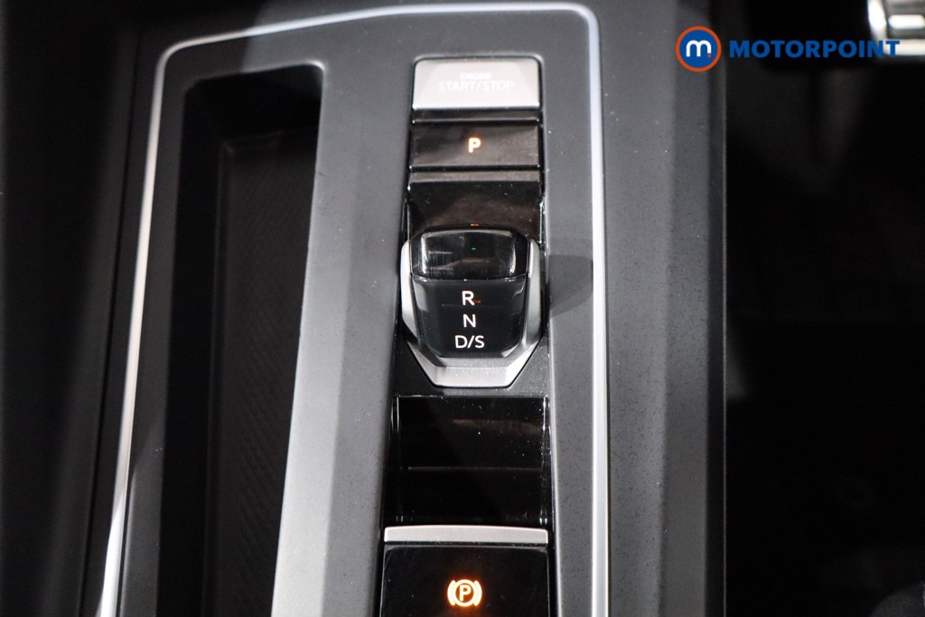 Volkswagen Golf R-Line Automatic Petrol Hatchback - Stock Number (1541798) - 15th supplementary image