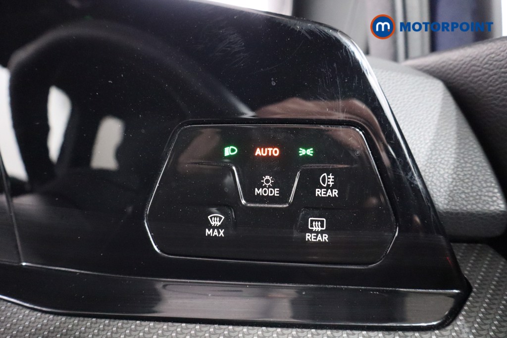 Volkswagen Golf R-Line Automatic Petrol Hatchback - Stock Number (1541798) - 16th supplementary image