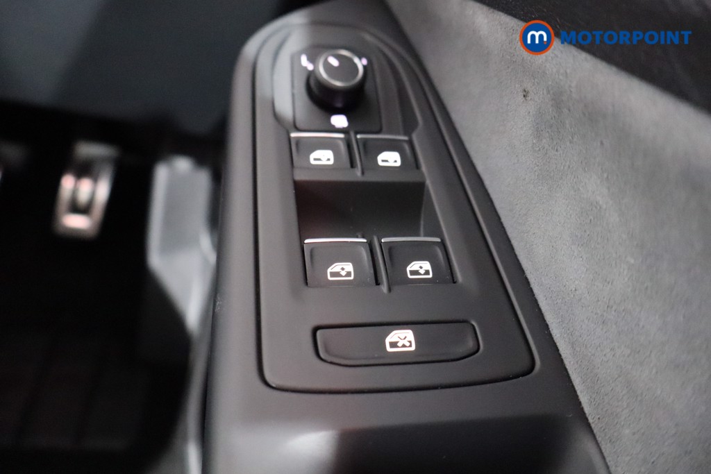 Volkswagen Golf R-Line Automatic Petrol Hatchback - Stock Number (1541798) - 17th supplementary image