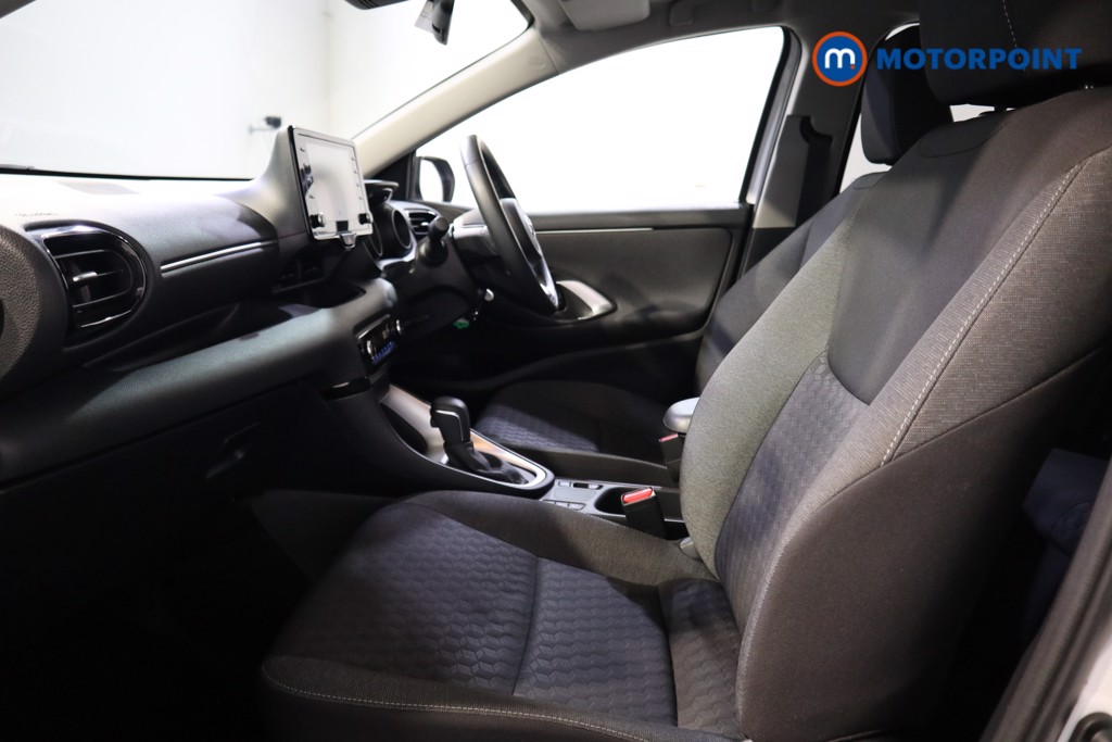 Toyota Yaris Design Automatic Petrol-Electric Hybrid Hatchback - Stock Number (1541910) - 10th supplementary image