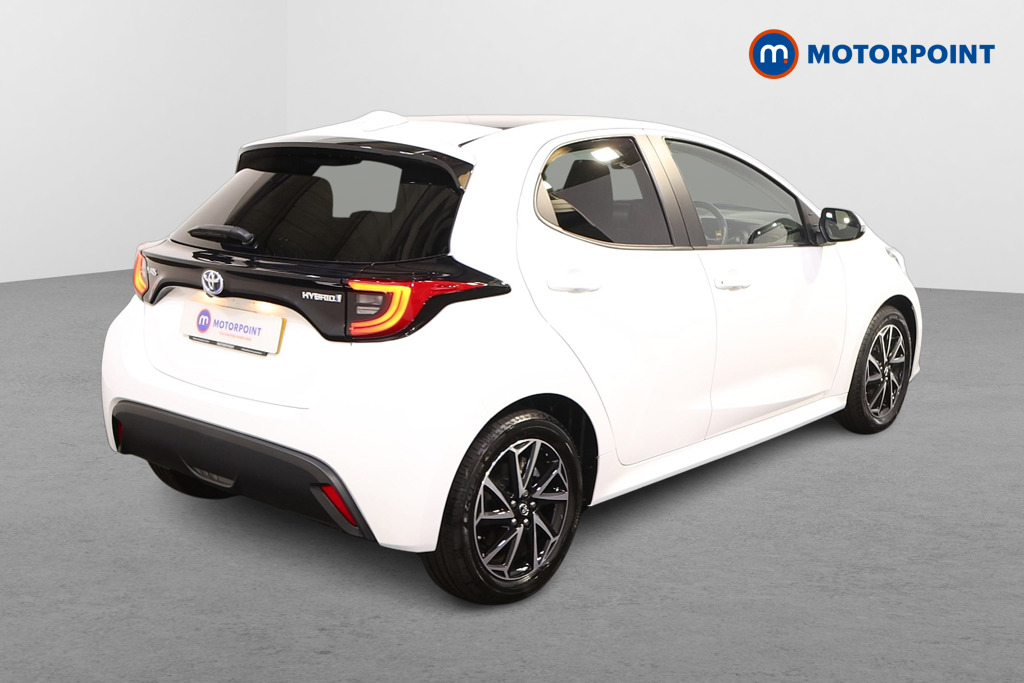 Toyota Yaris Design Automatic Petrol-Electric Hybrid Hatchback - Stock Number (1541910) - Drivers side rear corner
