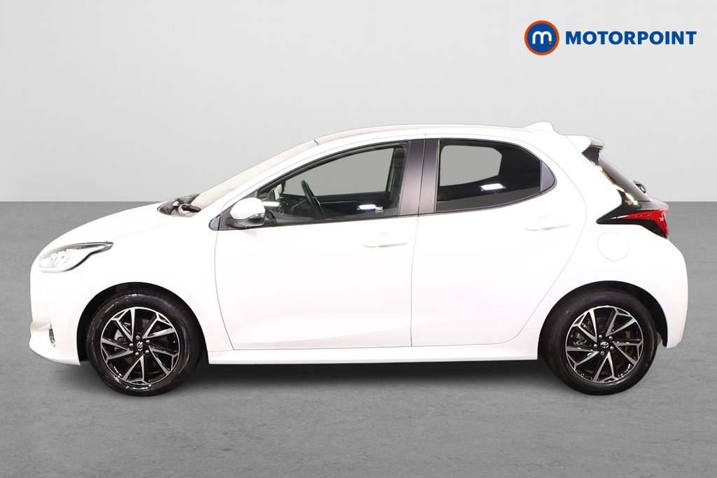 Toyota Yaris Design Automatic Petrol-Electric Hybrid Hatchback - Stock Number (1541910) - Passenger side