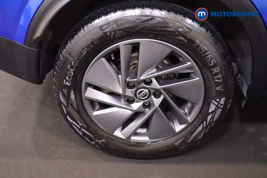 Nissan Qashqai Acenta Premium Manual Petrol SUV - Stock Number (1542913) - 12th supplementary image