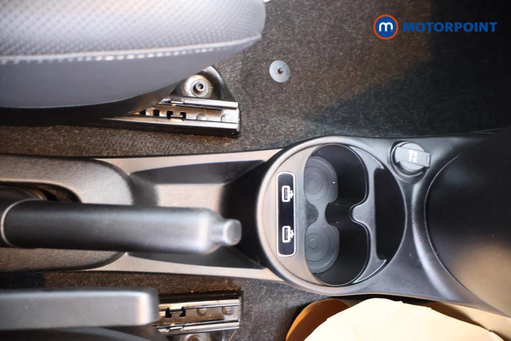 Fiat 500 Dolcevita Manual Petrol-Electric Hybrid Hatchback - Stock Number (1543162) - 6th supplementary image