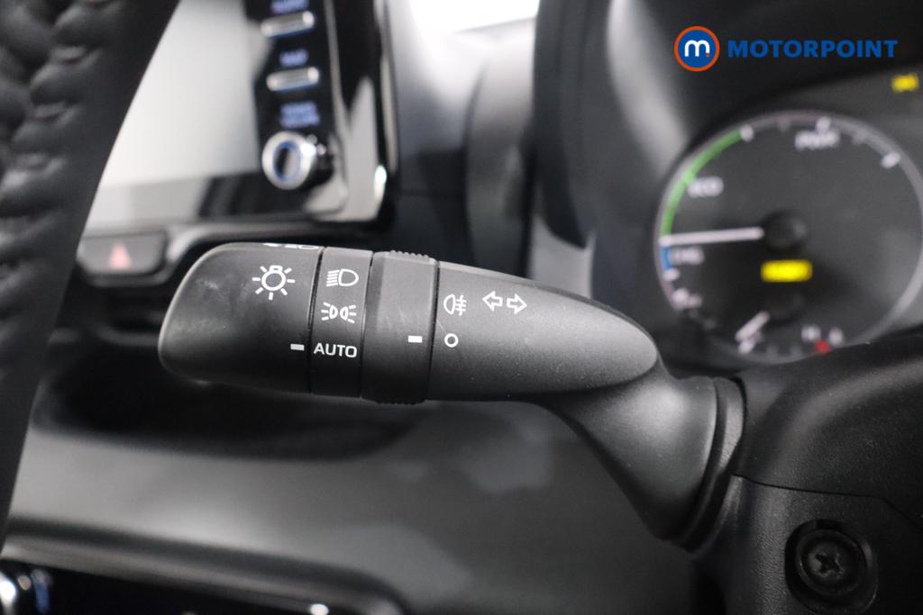 Toyota Yaris Icon Automatic Petrol-Electric Hybrid Hatchback - Stock Number (1543806) - 9th supplementary image