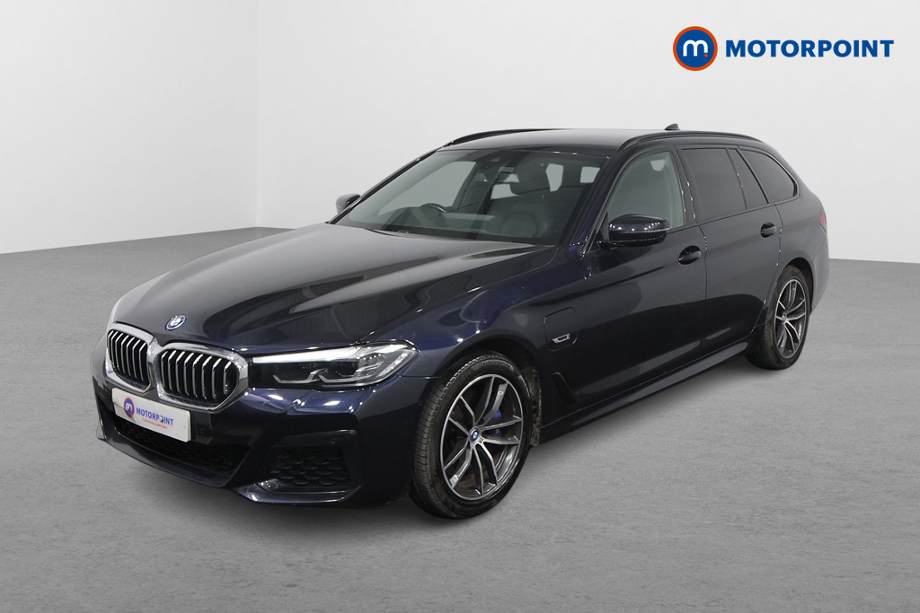 BMW 5 Series M Sport Automatic Petrol Plug-In Hybrid Estate - Stock Number (1543844) - Passenger side front corner
