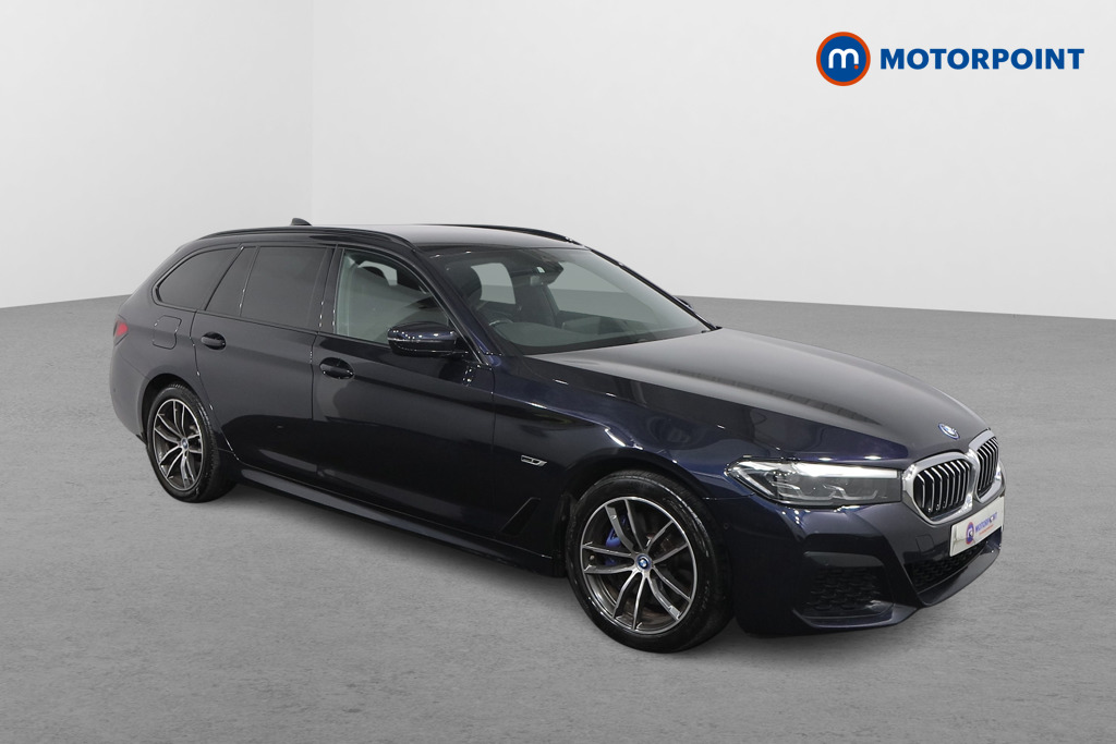 BMW 5 Series M Sport Automatic Petrol Plug-In Hybrid Estate - Stock Number (1543844) - Drivers side front corner
